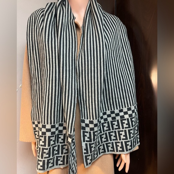 Authentic fendi vintage FF logo wool scarf (B1025) - Picture 1 of 6